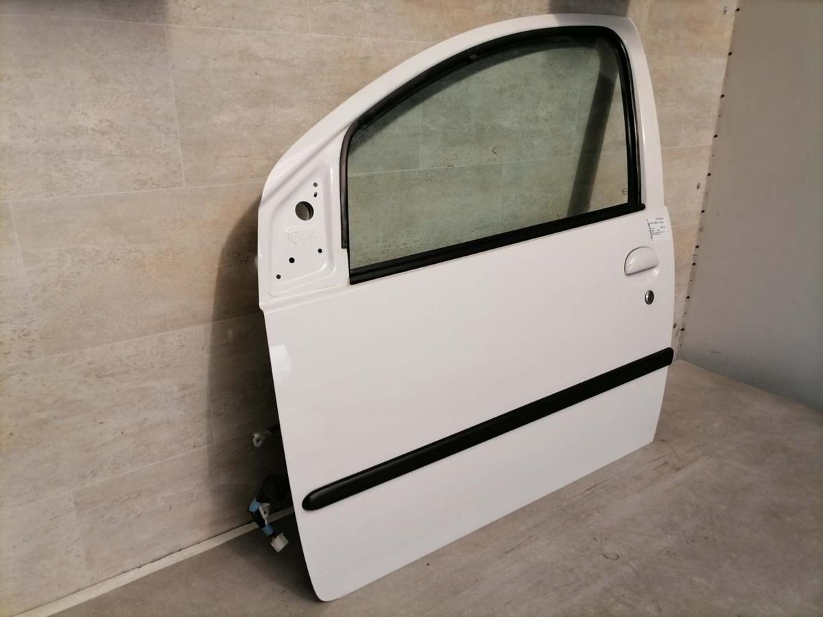 Peugeot 107 original Tür vorn links KWD Weiß 5-Türer Bj.2011